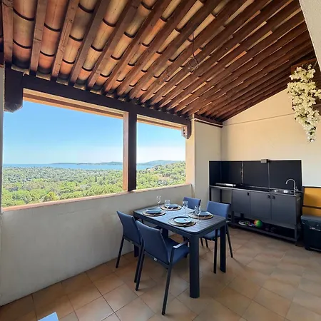 Vue Mer, Piscine, Clim * Grimaud
